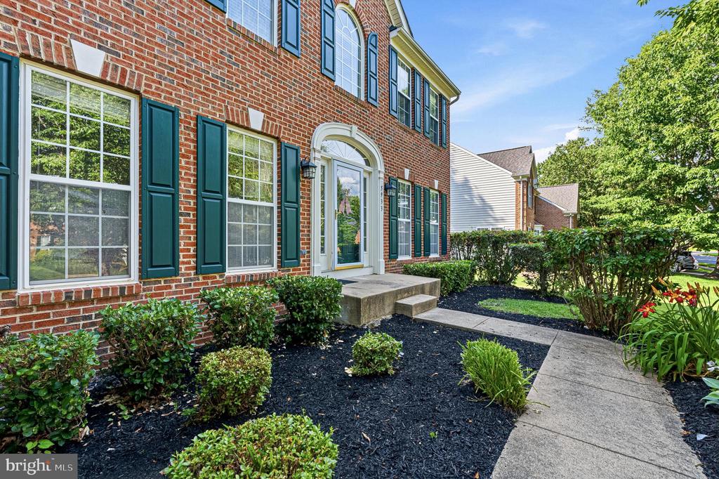 5933 COINER HOUSE PLACE