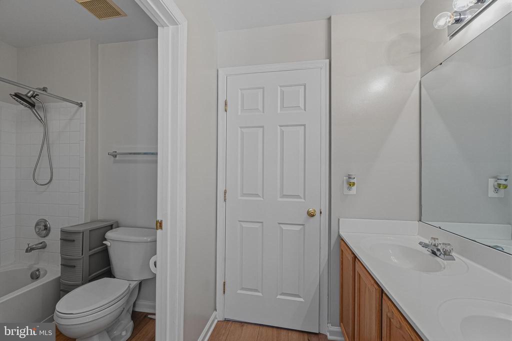 5933 COINER HOUSE PLACE