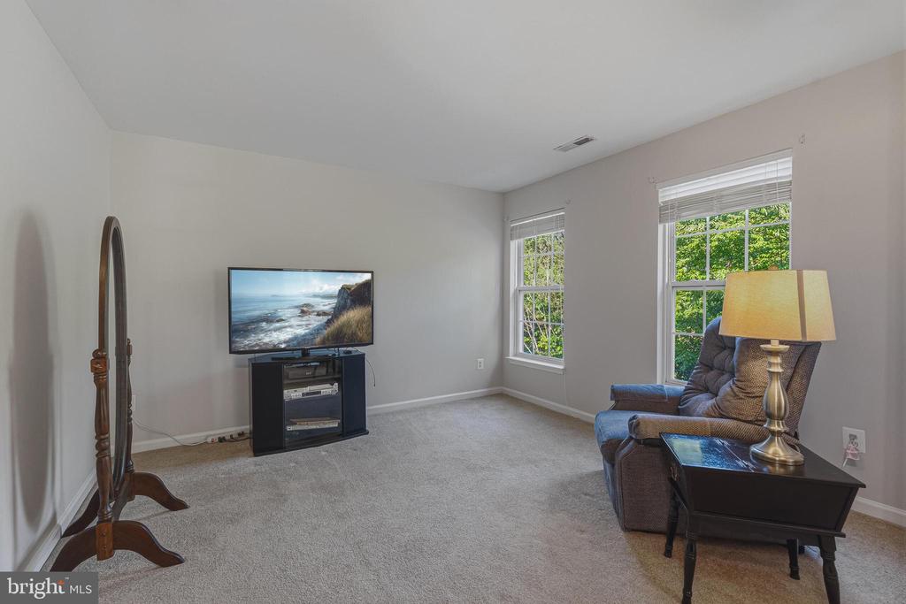 5933 COINER HOUSE PLACE
