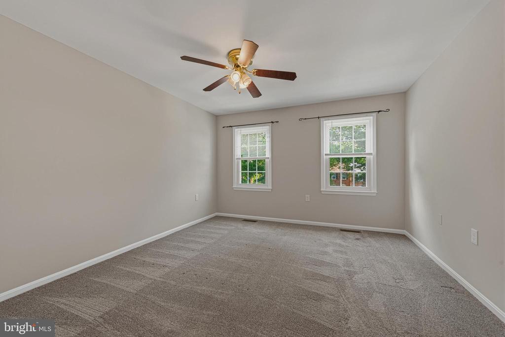 11323 CROMWELL COURT