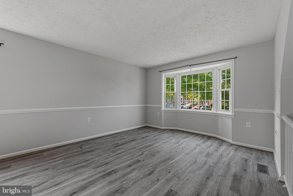 11323 CROMWELL COURT
