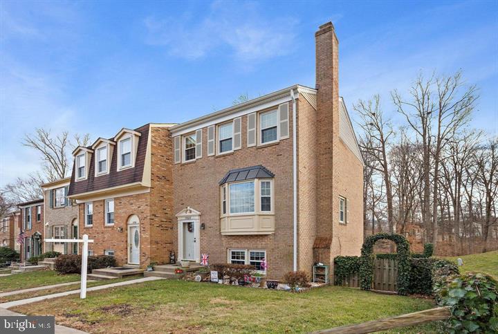 11323 CROMWELL COURT