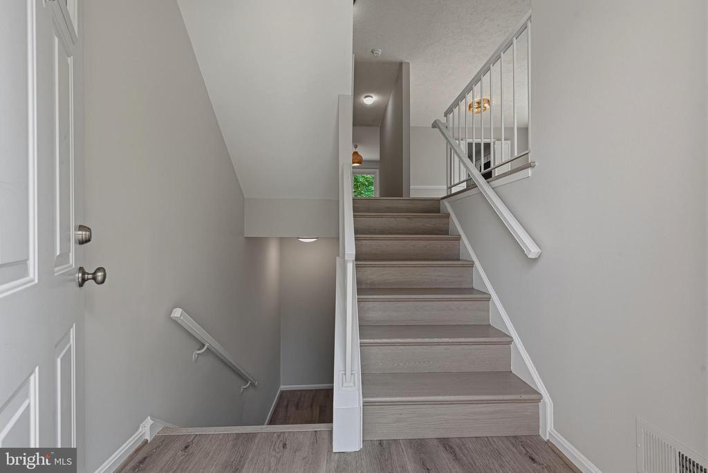 11323 CROMWELL COURT