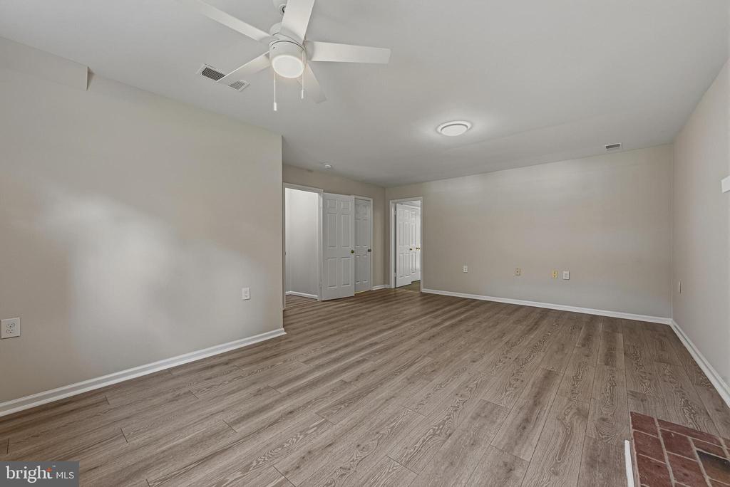11323 CROMWELL COURT