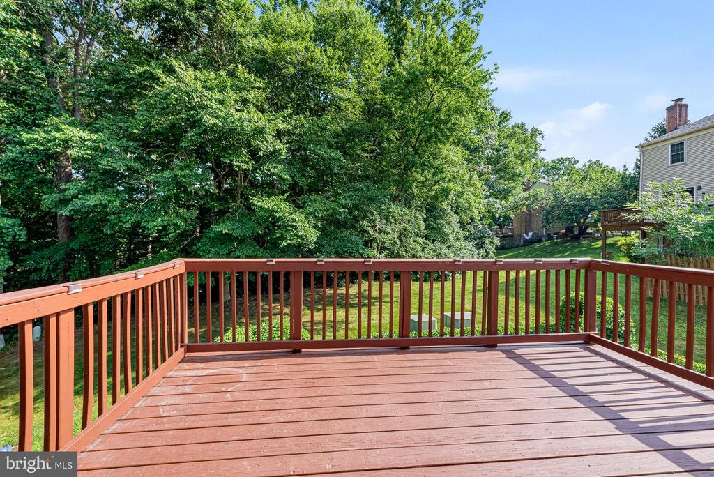 11323 CROMWELL COURT