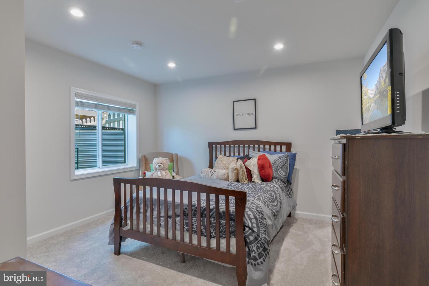 8903 Maple Run Dr