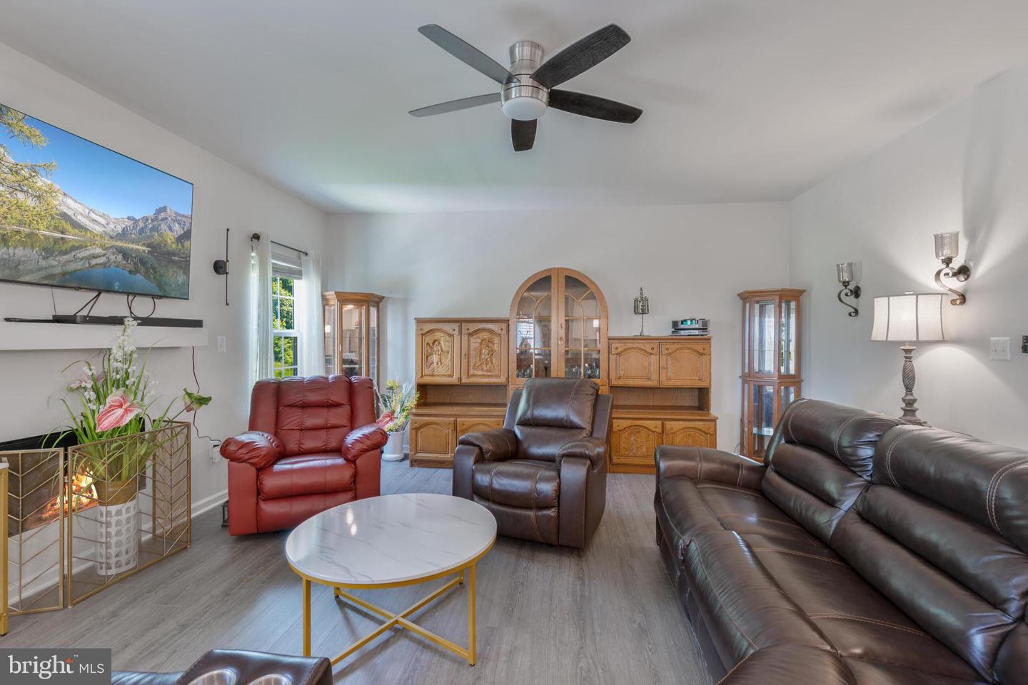 8903 Maple Run Dr