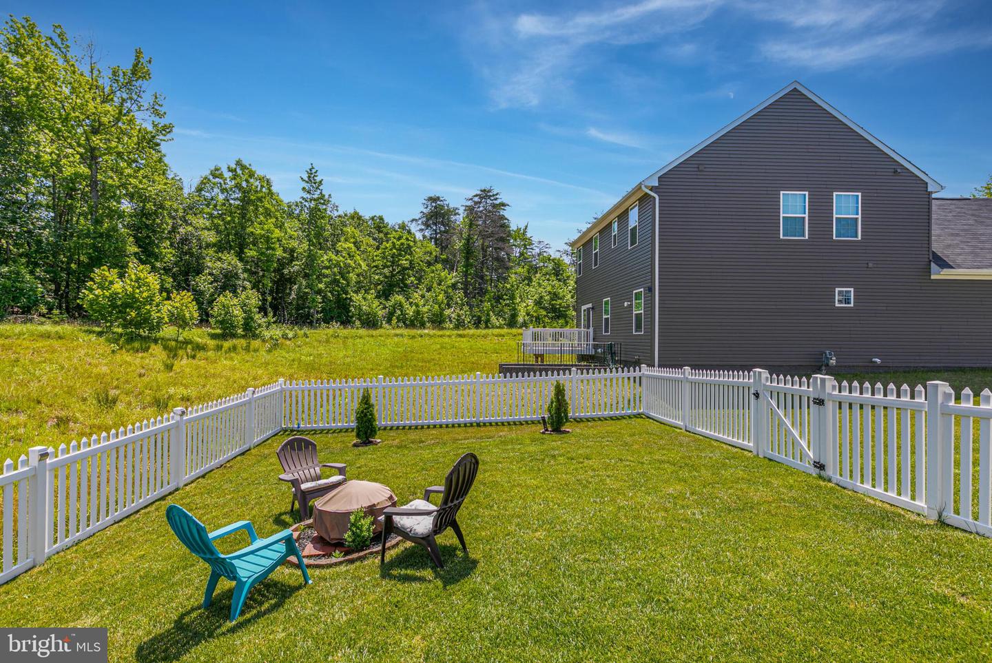 8903 Maple Run Dr