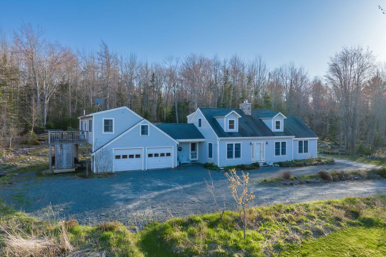 31 Newbury Neck Road