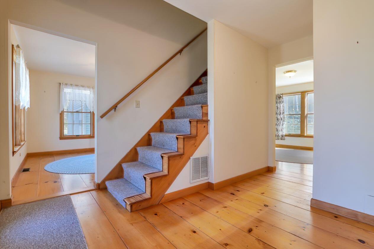 31 Newbury Neck Road