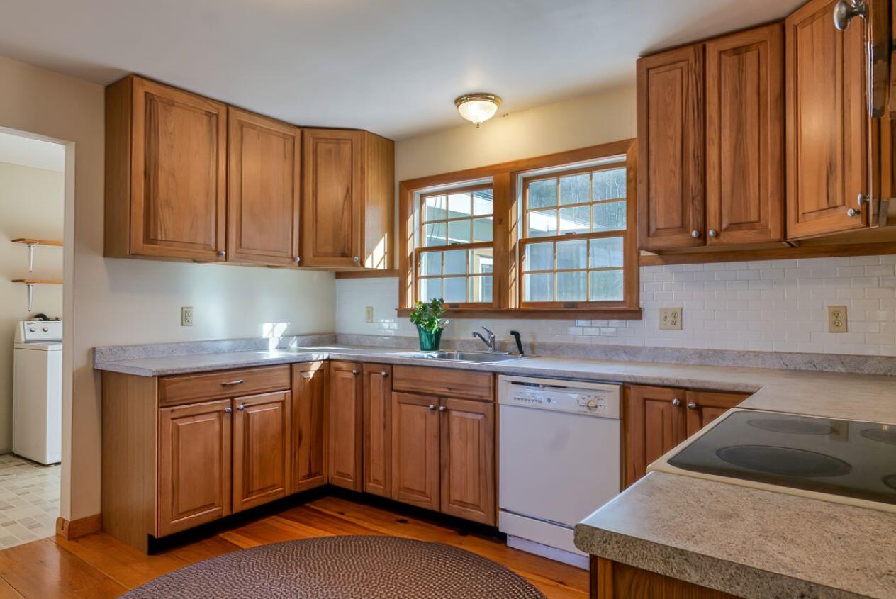 31 Newbury Neck Road