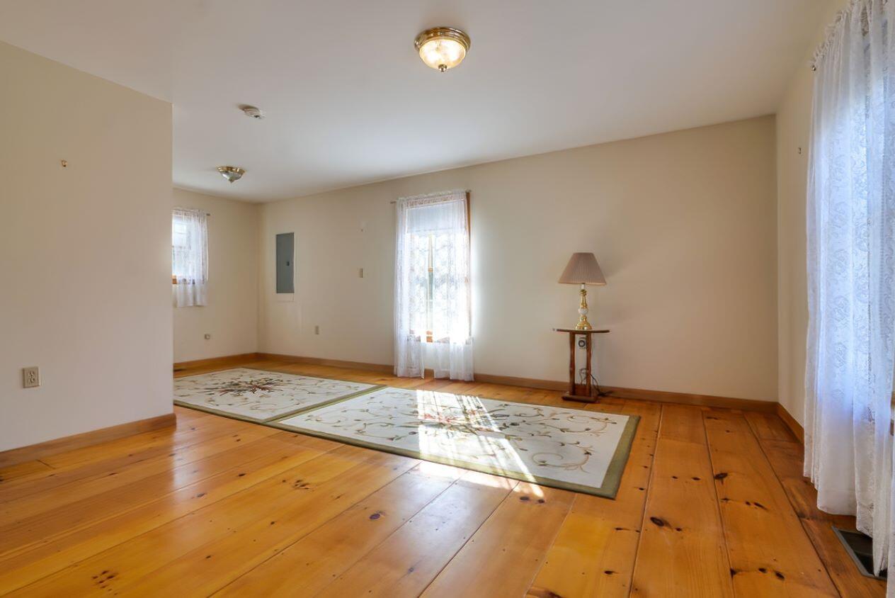 31 Newbury Neck Road