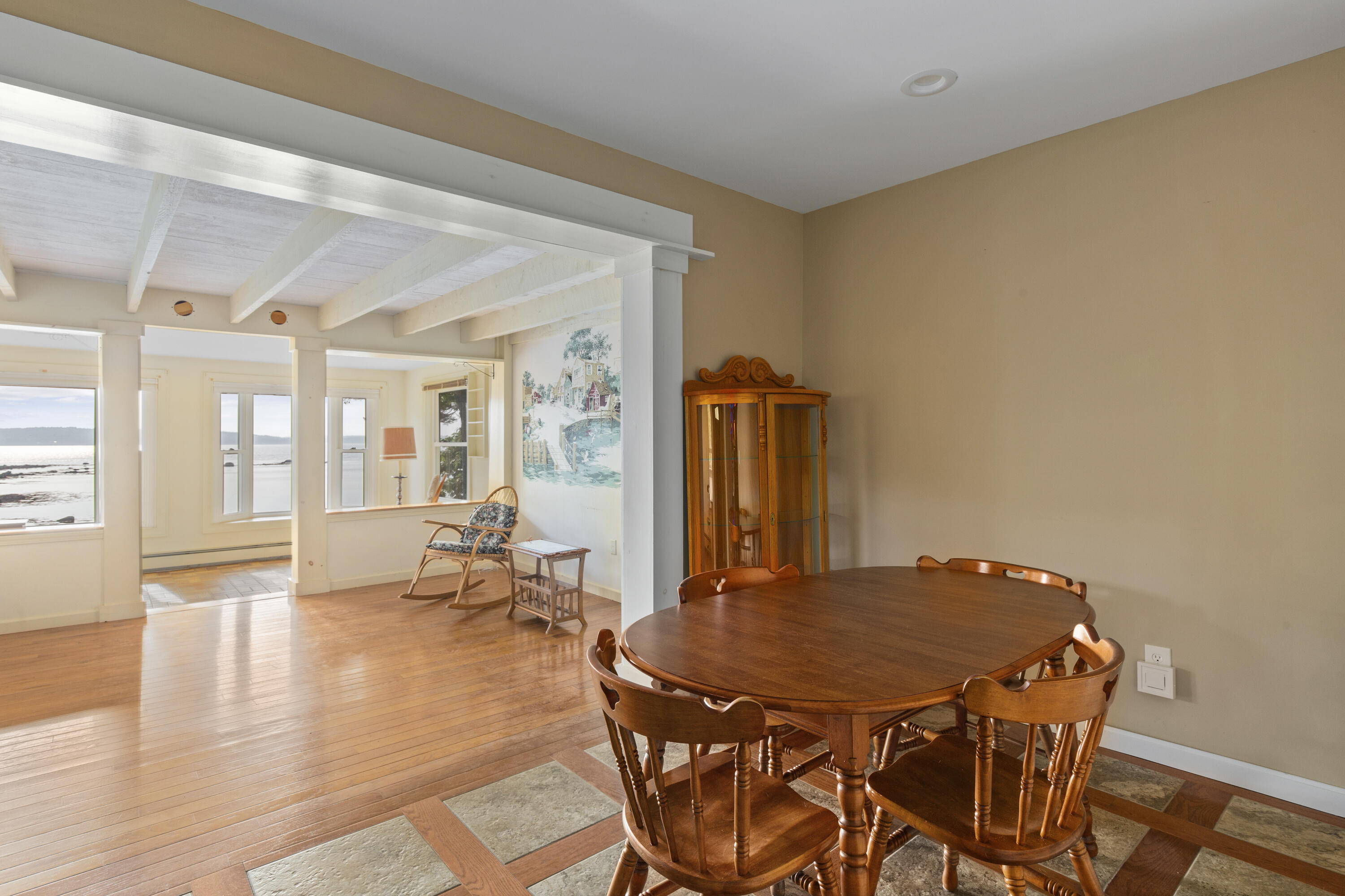 1051 Bayside Road