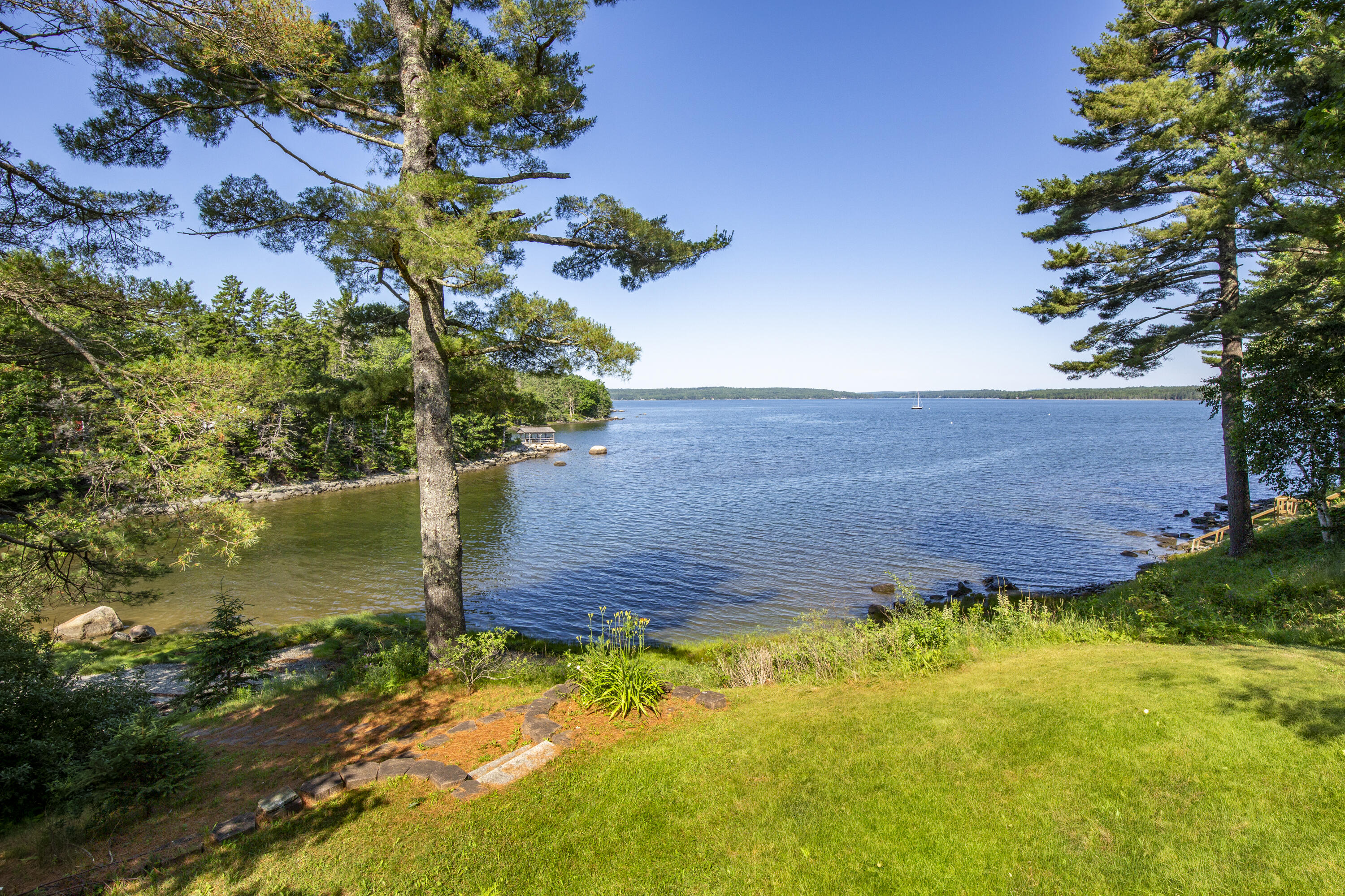 1051 Bayside Road