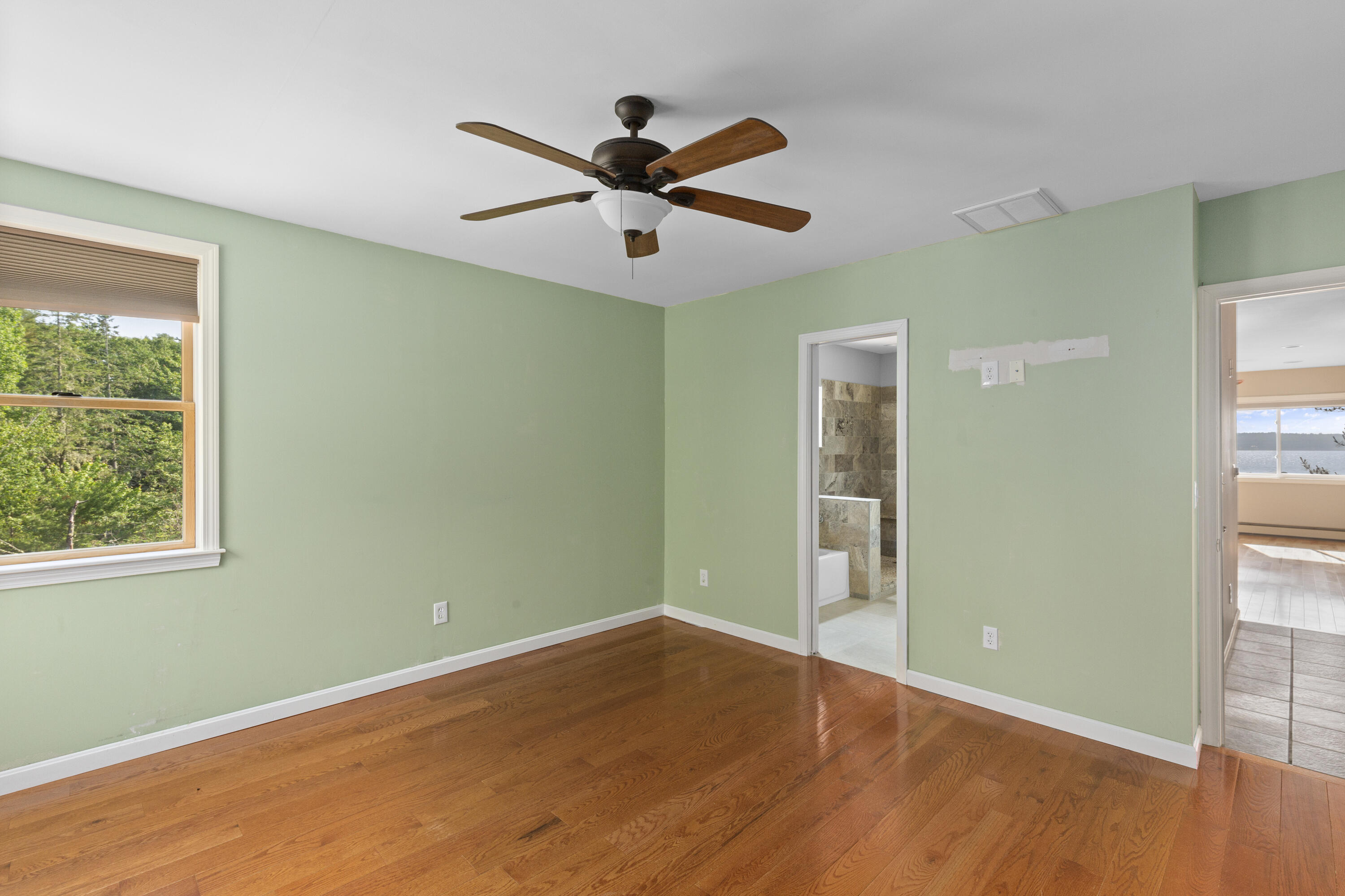 1051 Bayside Road
