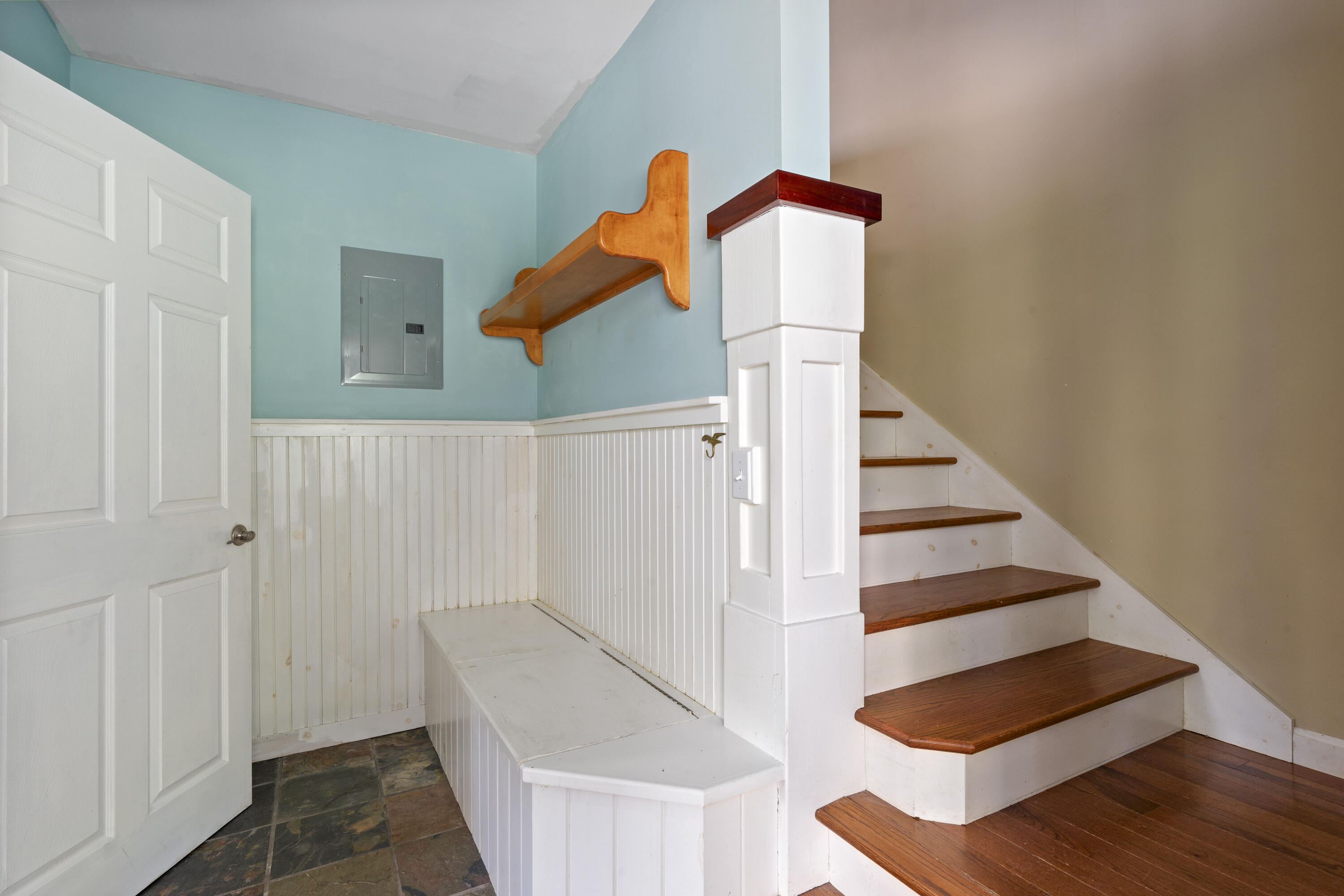 1051 Bayside Road