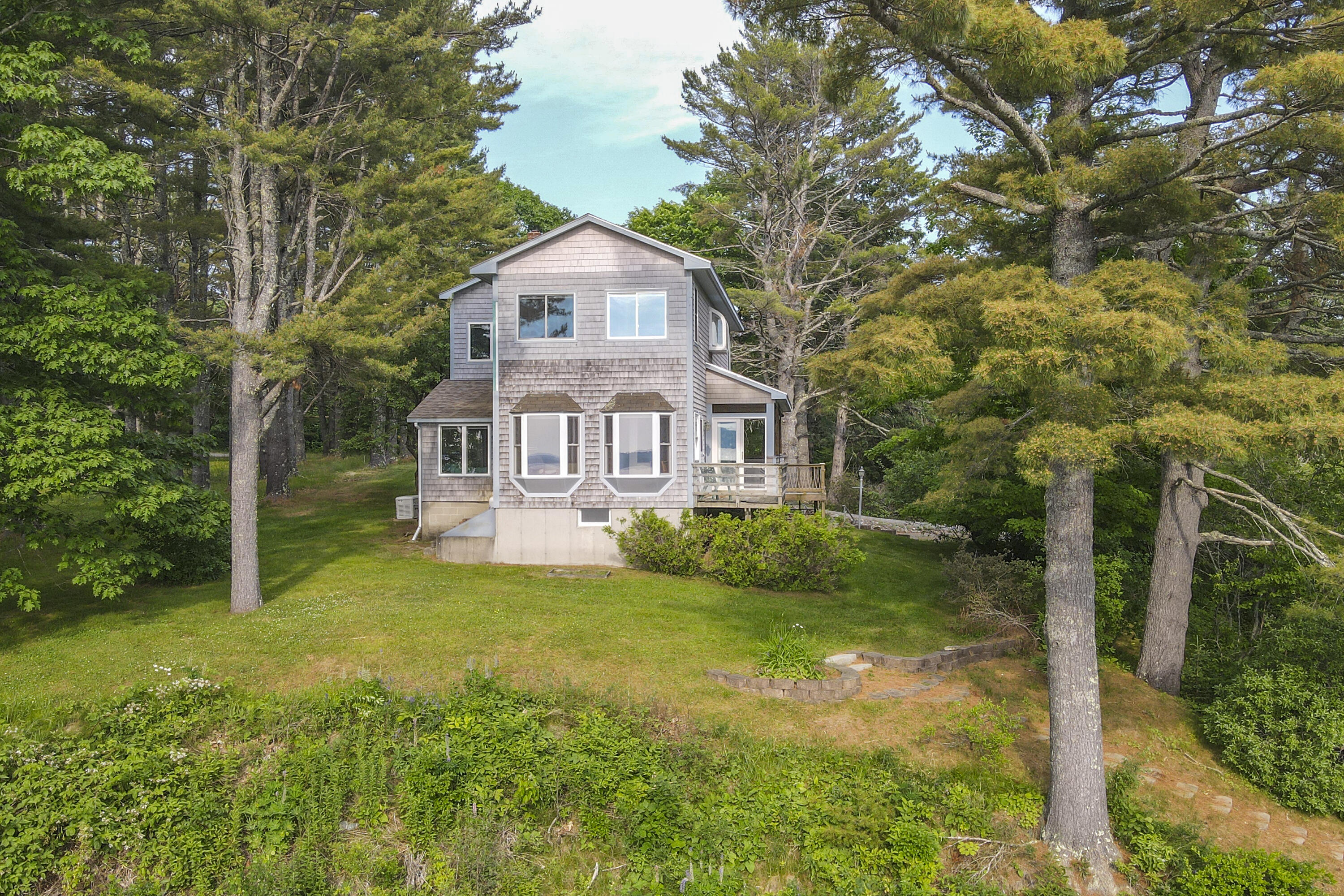 1051 Bayside Road
