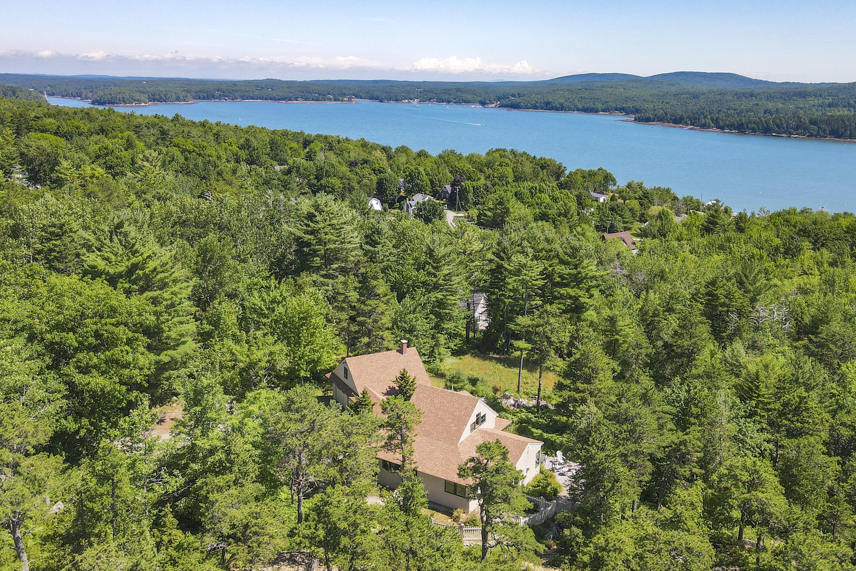 18 Pine Ledge Lane