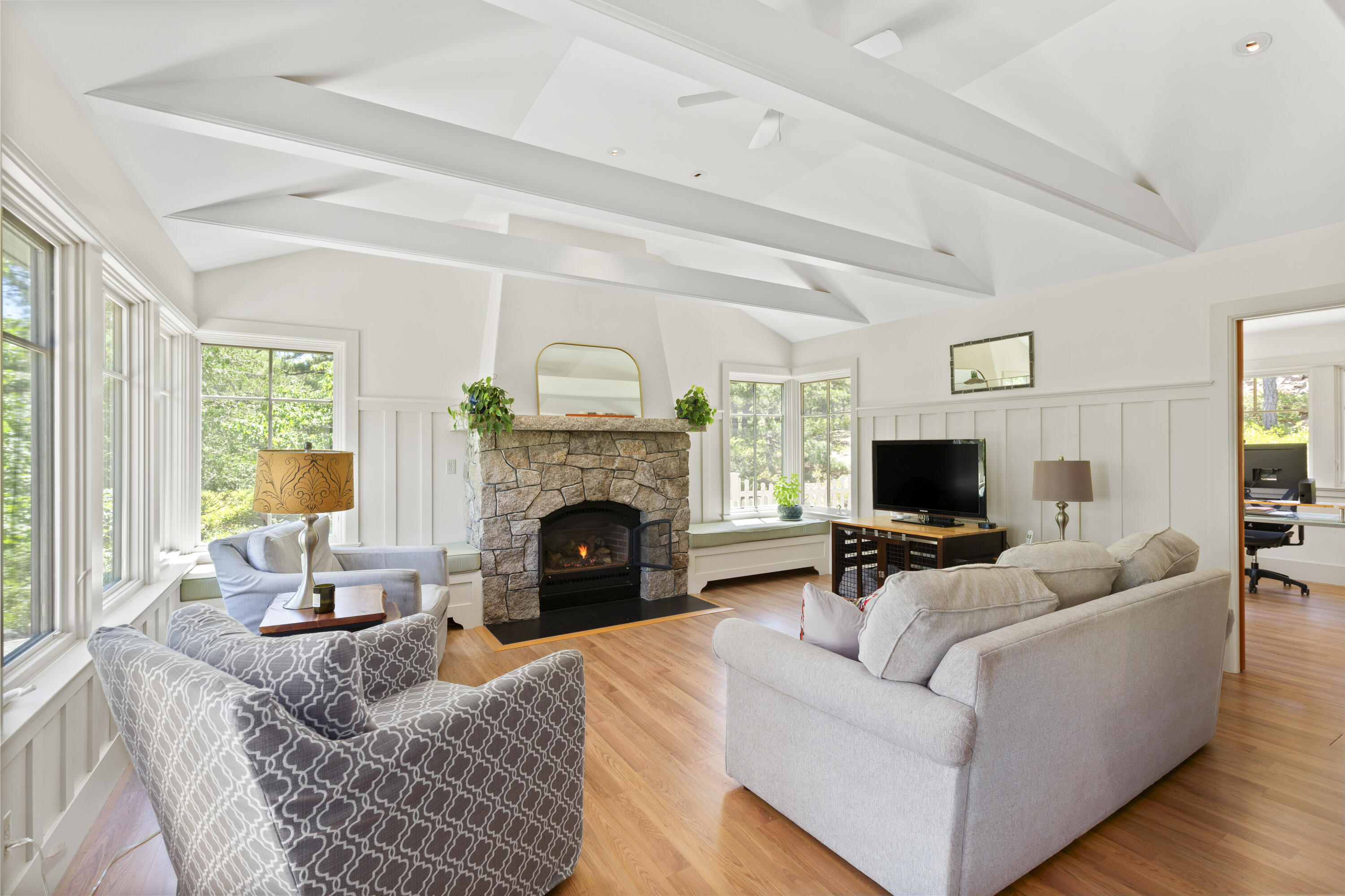 18 Pine Ledge Lane