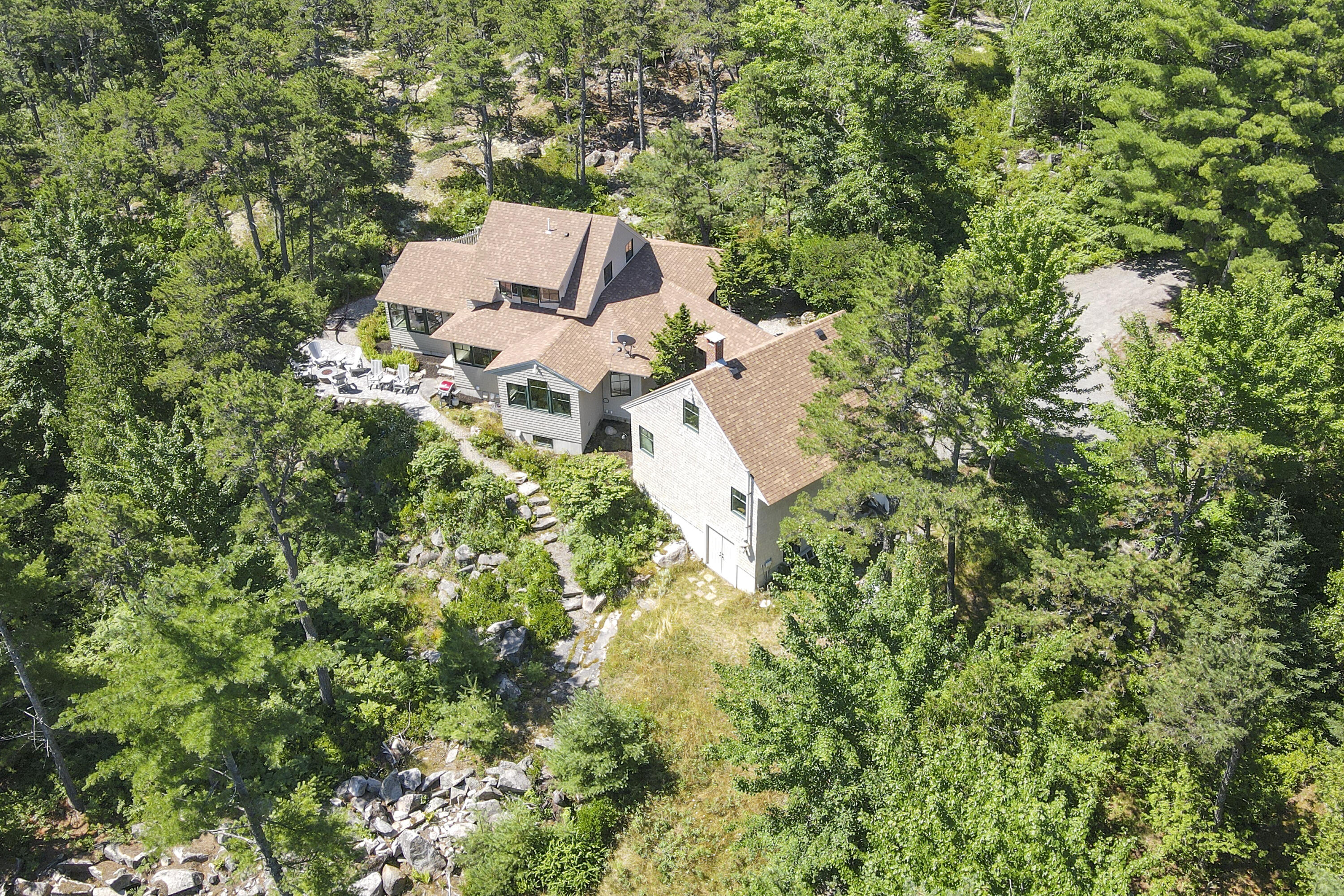 18 Pine Ledge Lane