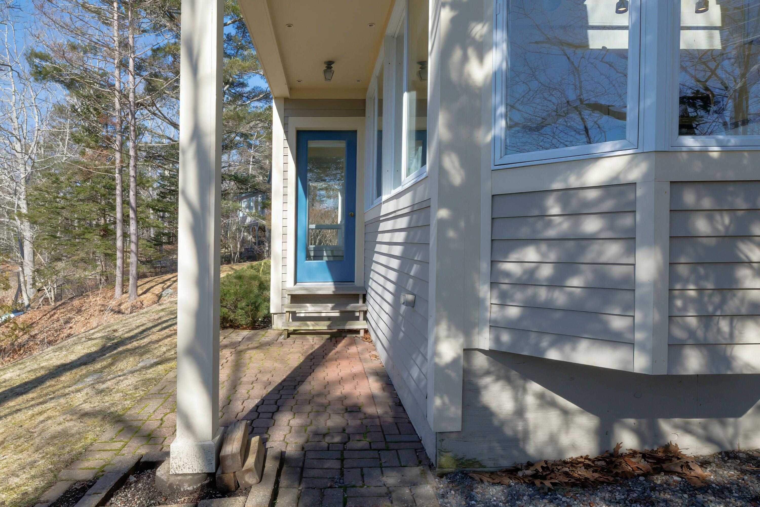 914 Surry Road