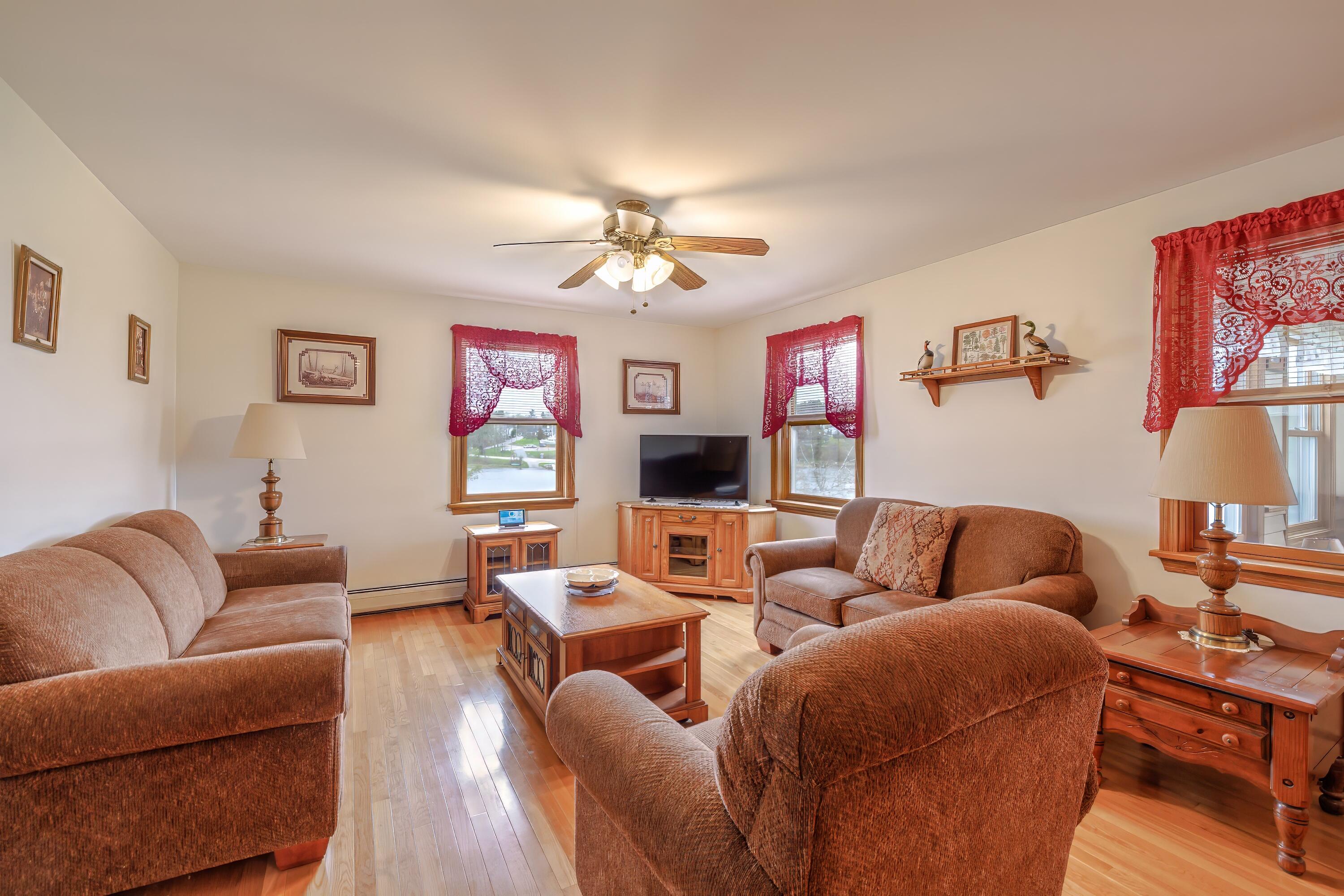 86 Newbury Neck Road