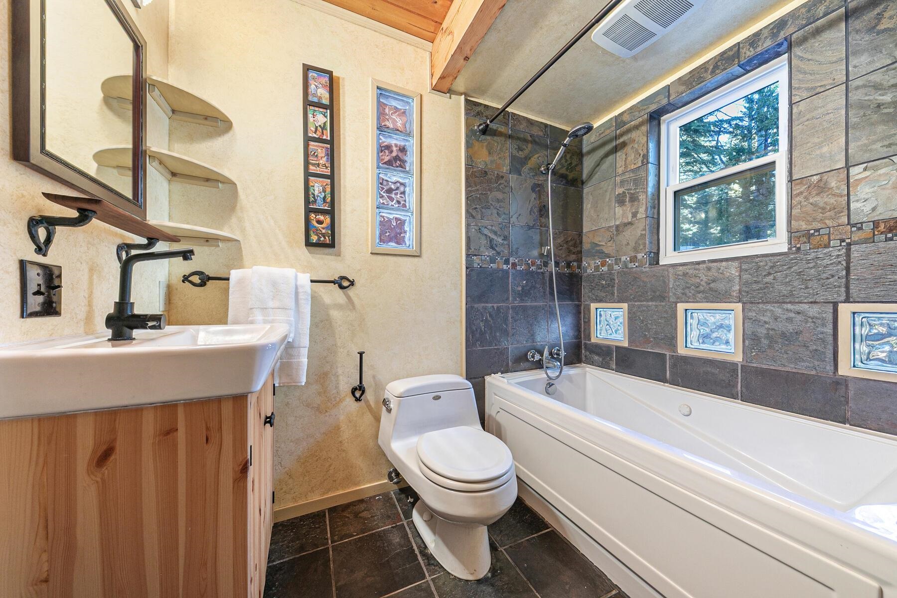 5850 Korlebu Lane