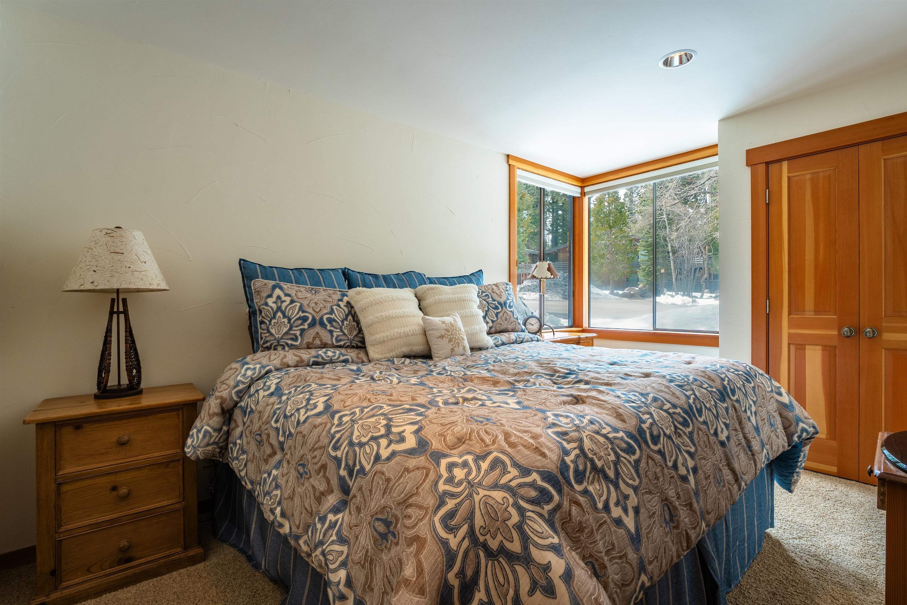 1877 North Lake Boulevard Unit: 34