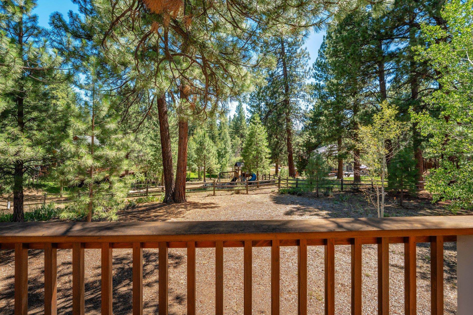 15955 Rolands Way