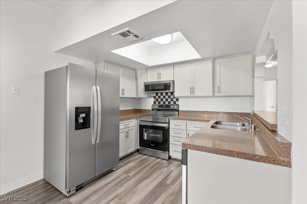 5078 Spencer Street D