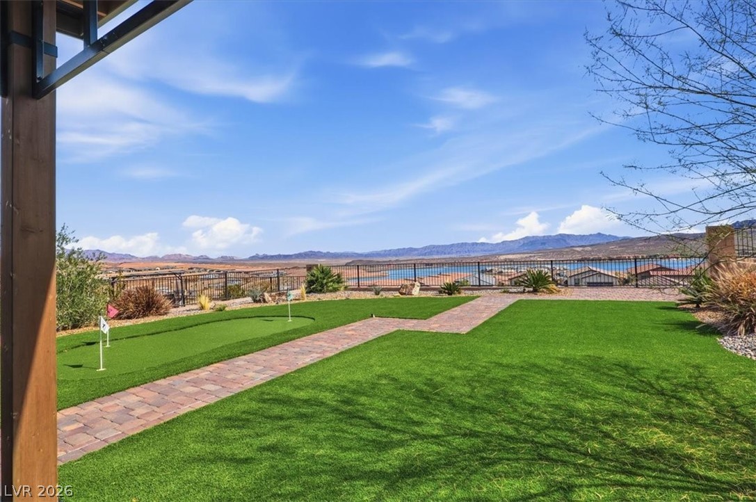 58 Lake Bluff Court