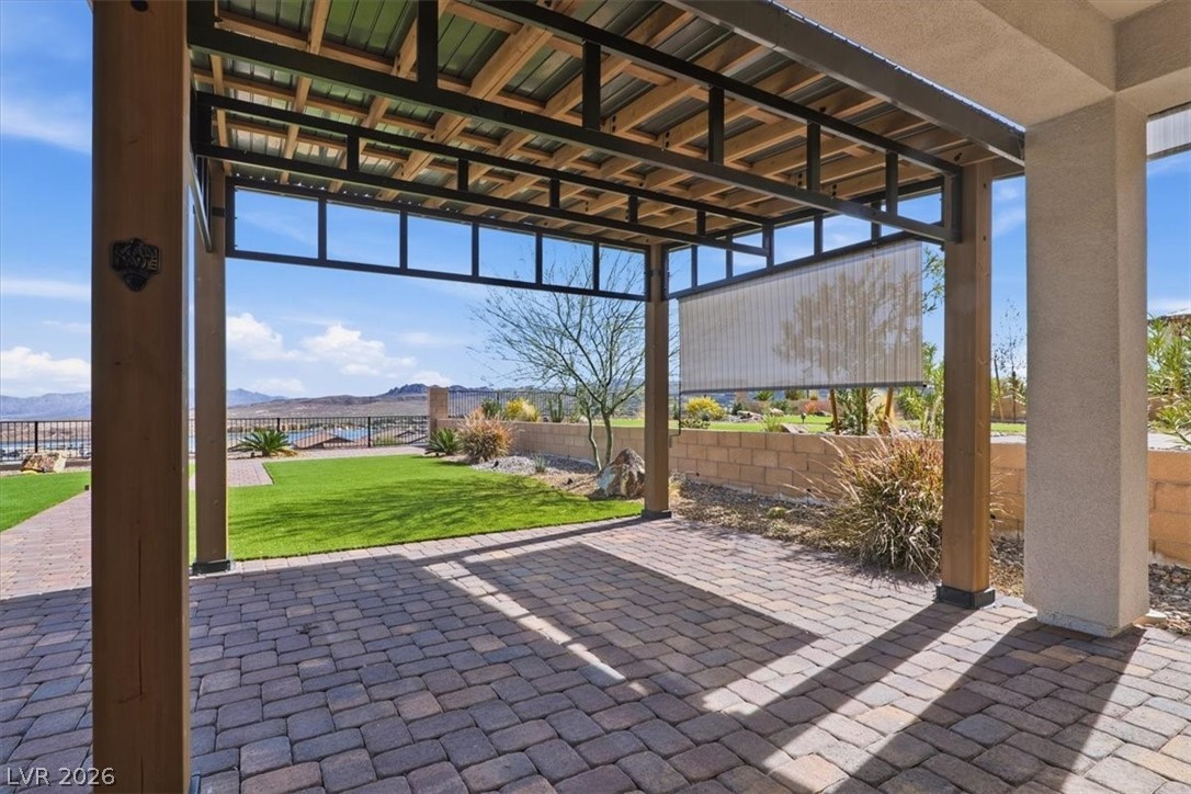 58 Lake Bluff Court