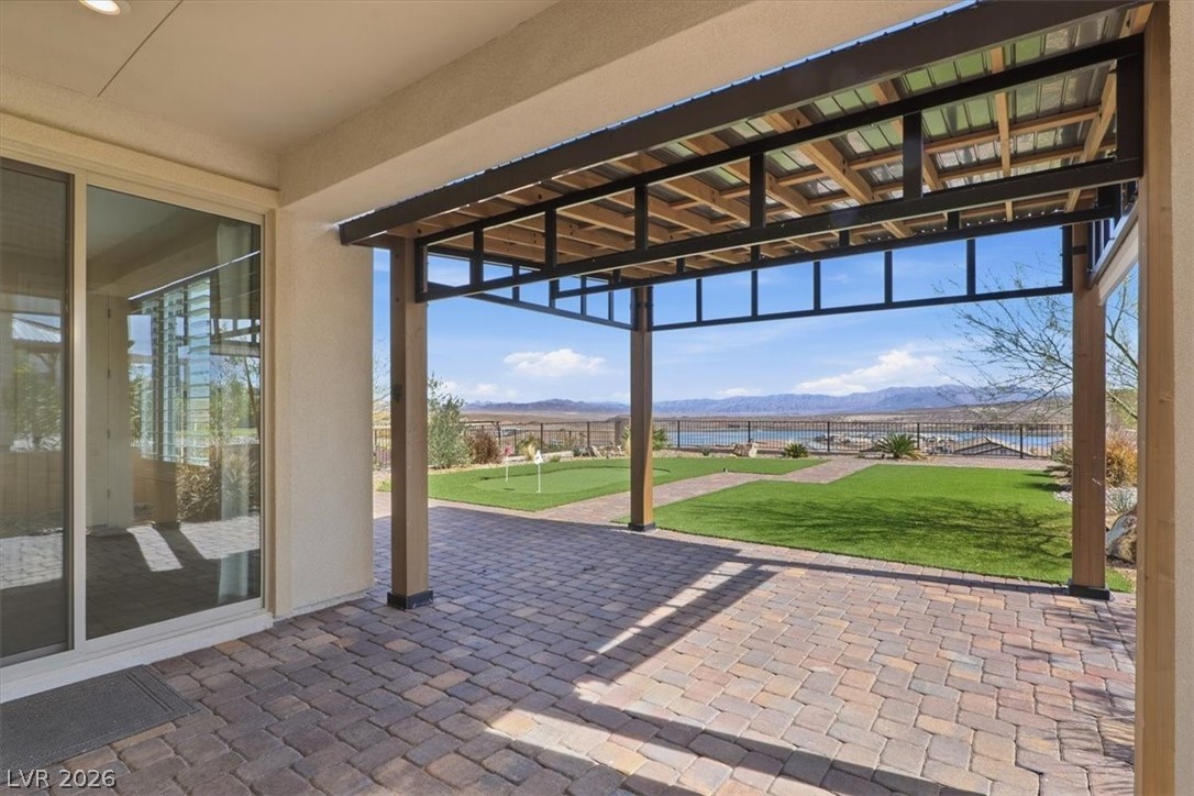 58 Lake Bluff Court