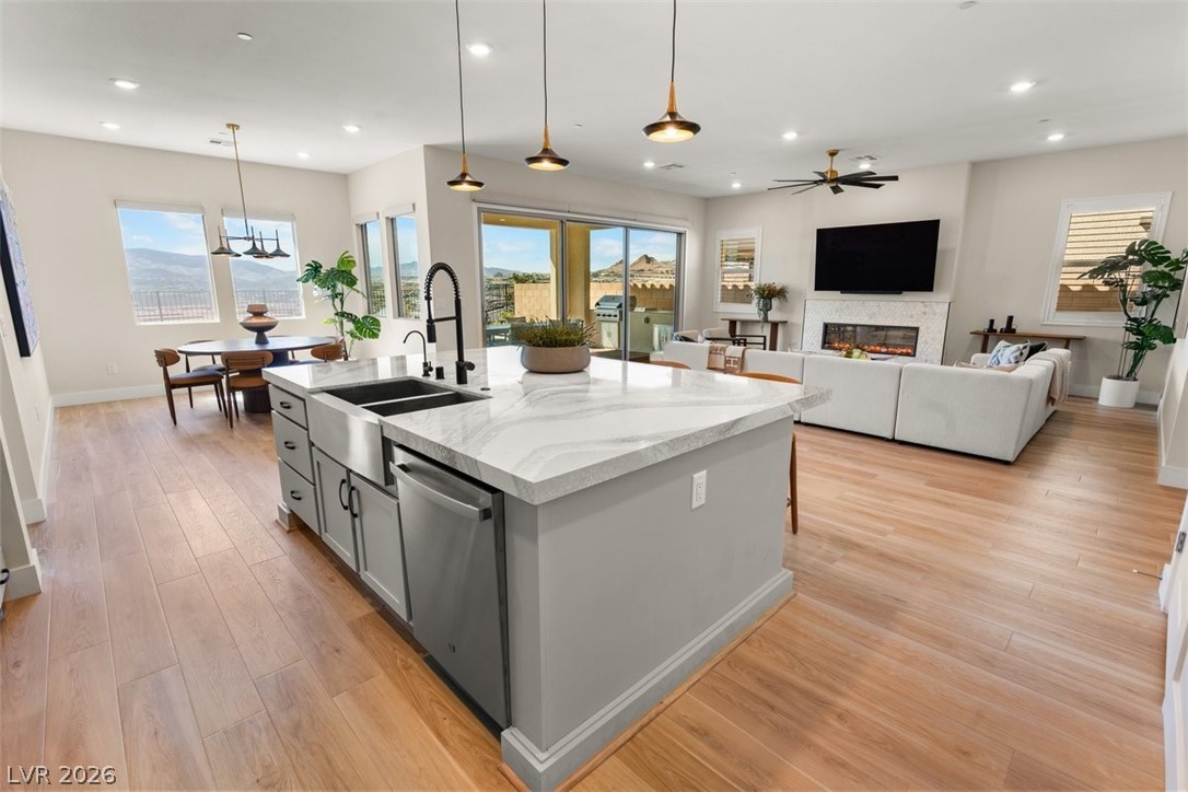 393 Faro Di Portofino Court