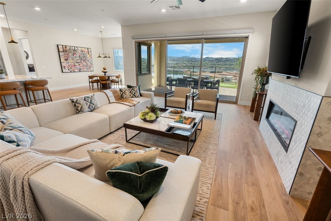 393 Faro Di Portofino Court