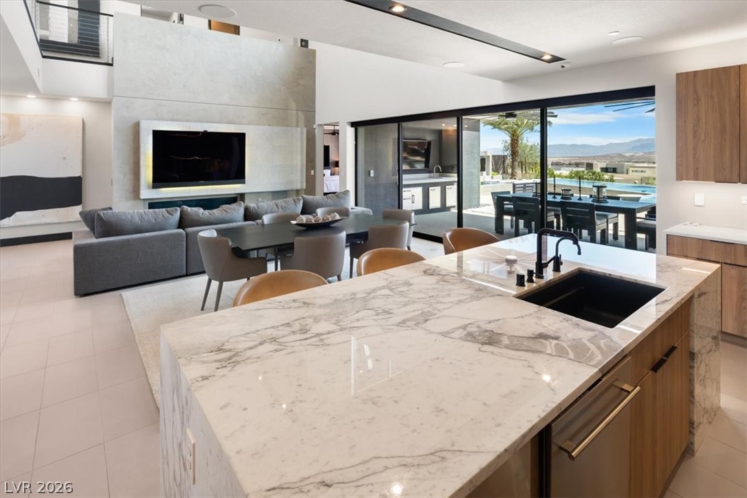 12 Falling Canyon Court