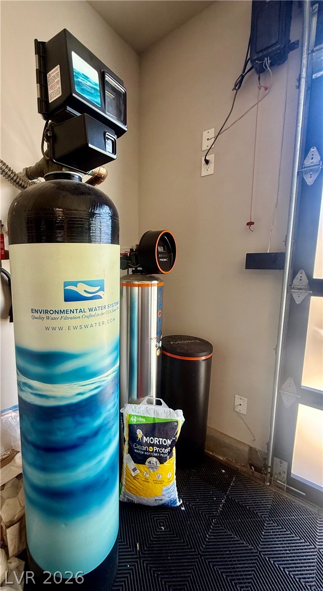 12 Falling Canyon Court