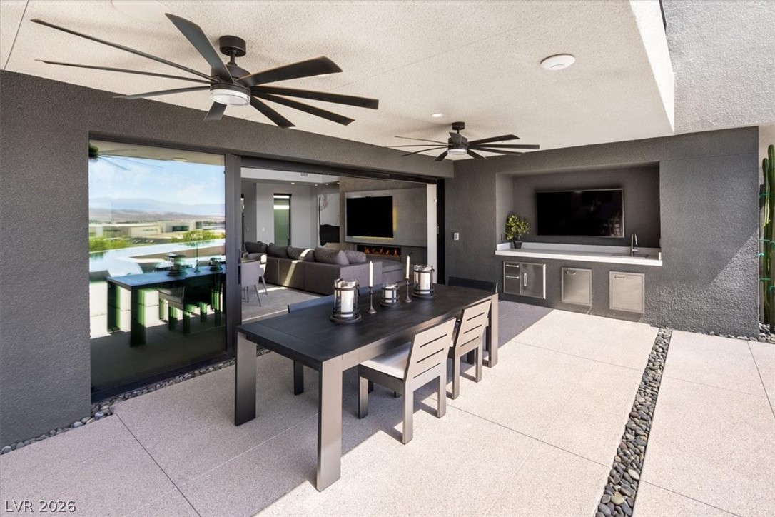12 Falling Canyon Court