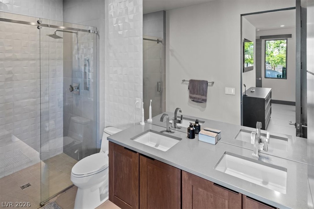 12 Falling Canyon Court