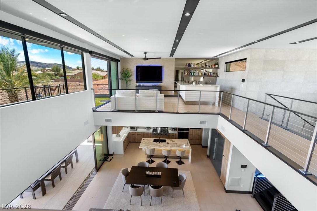 12 Falling Canyon Court