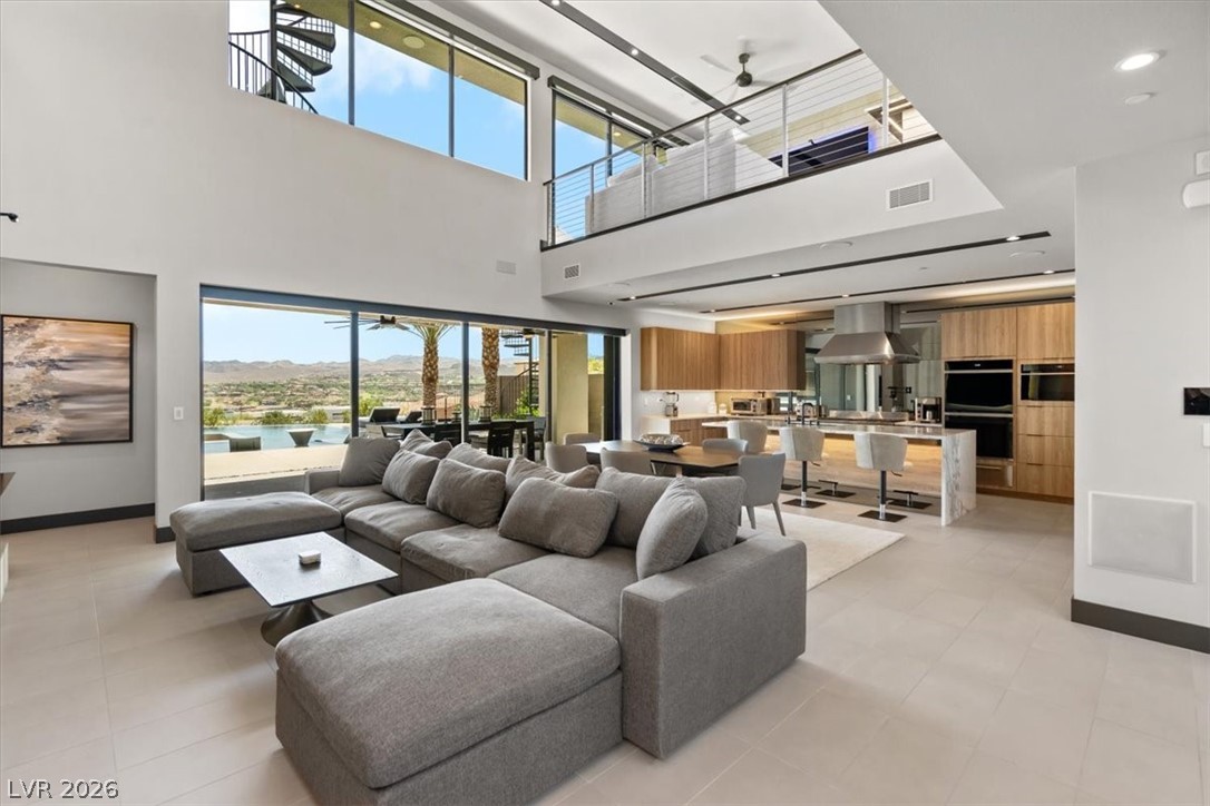 12 Falling Canyon Court