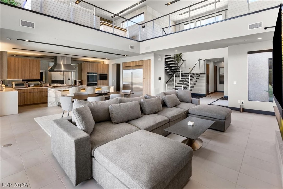 12 Falling Canyon Court