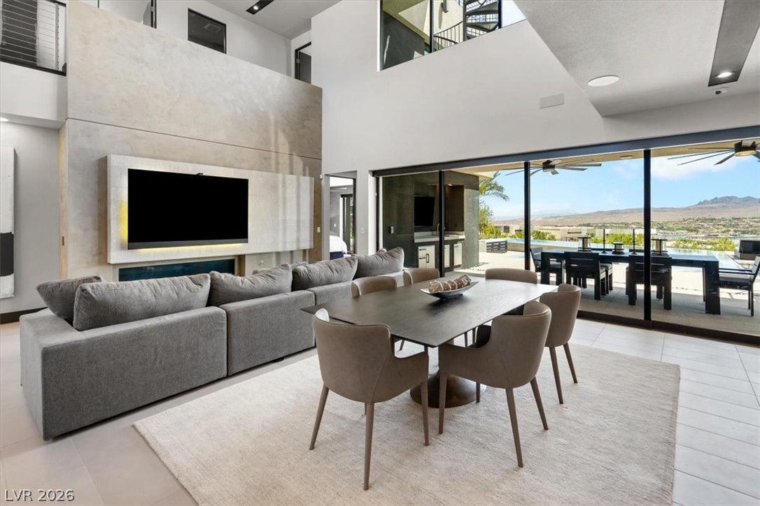 12 Falling Canyon Court