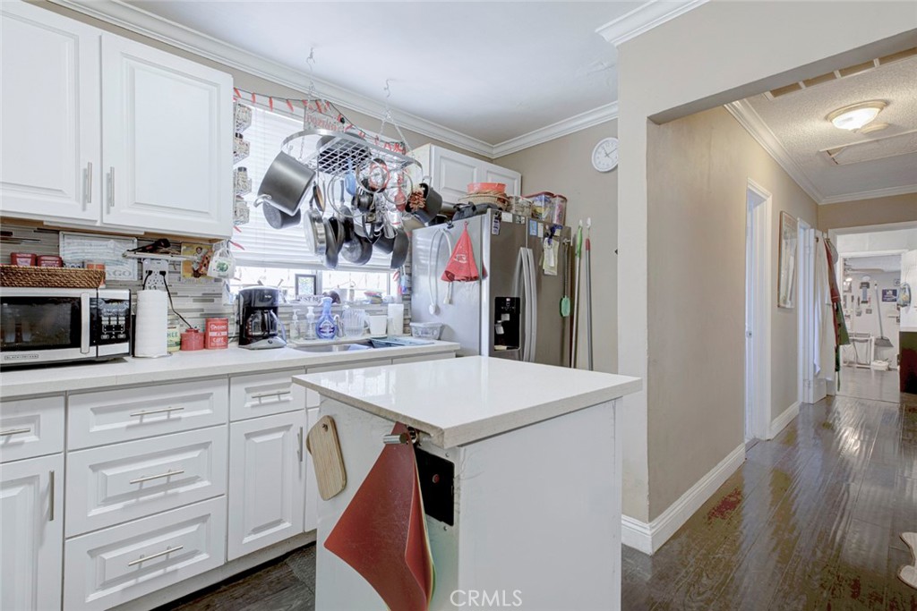 13158 Carl Street