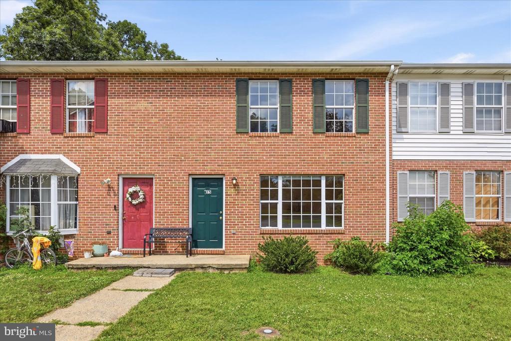 215 BUCKINGHAM DRIVE