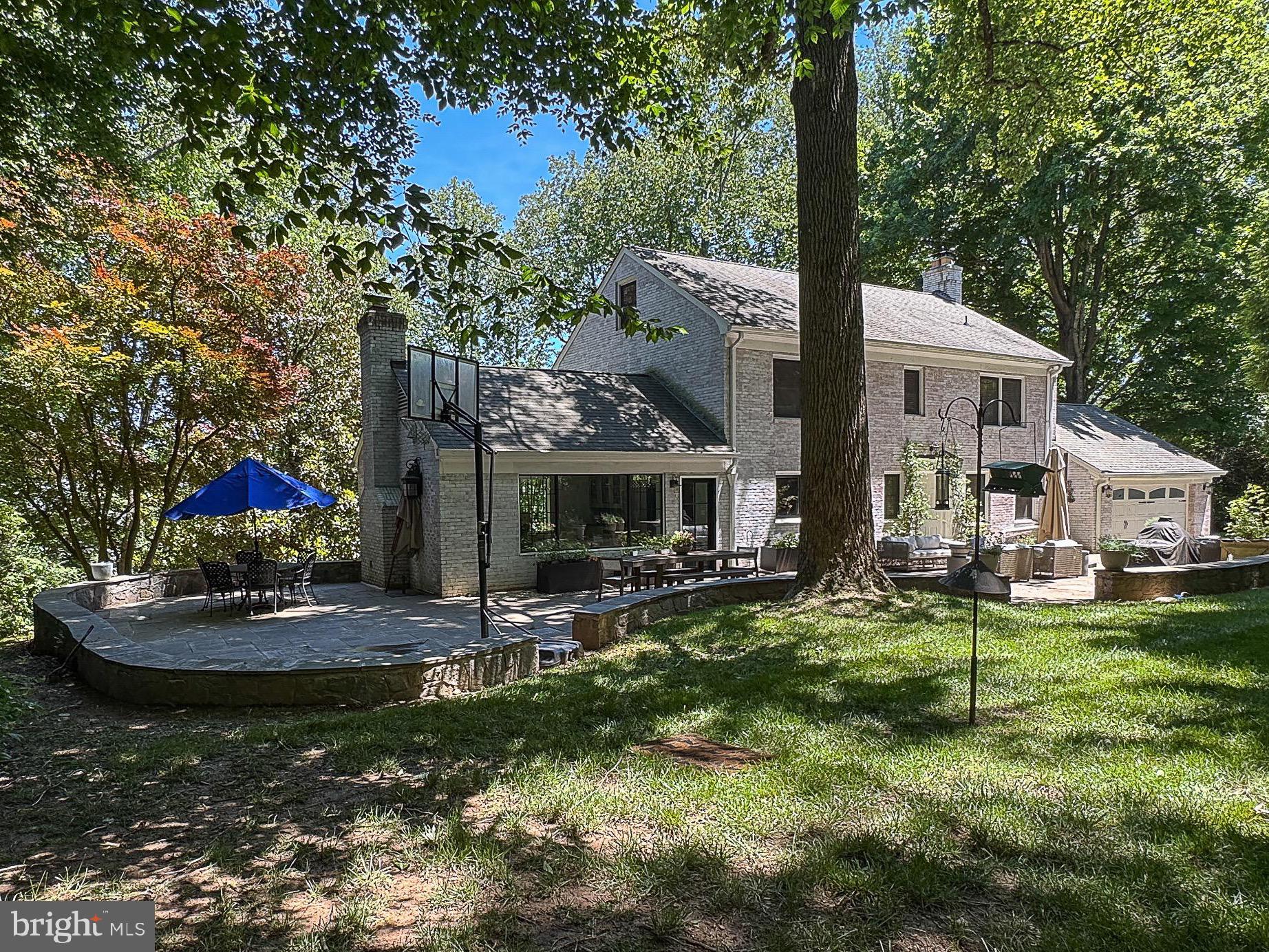 710 LIVE OAK DRIVE