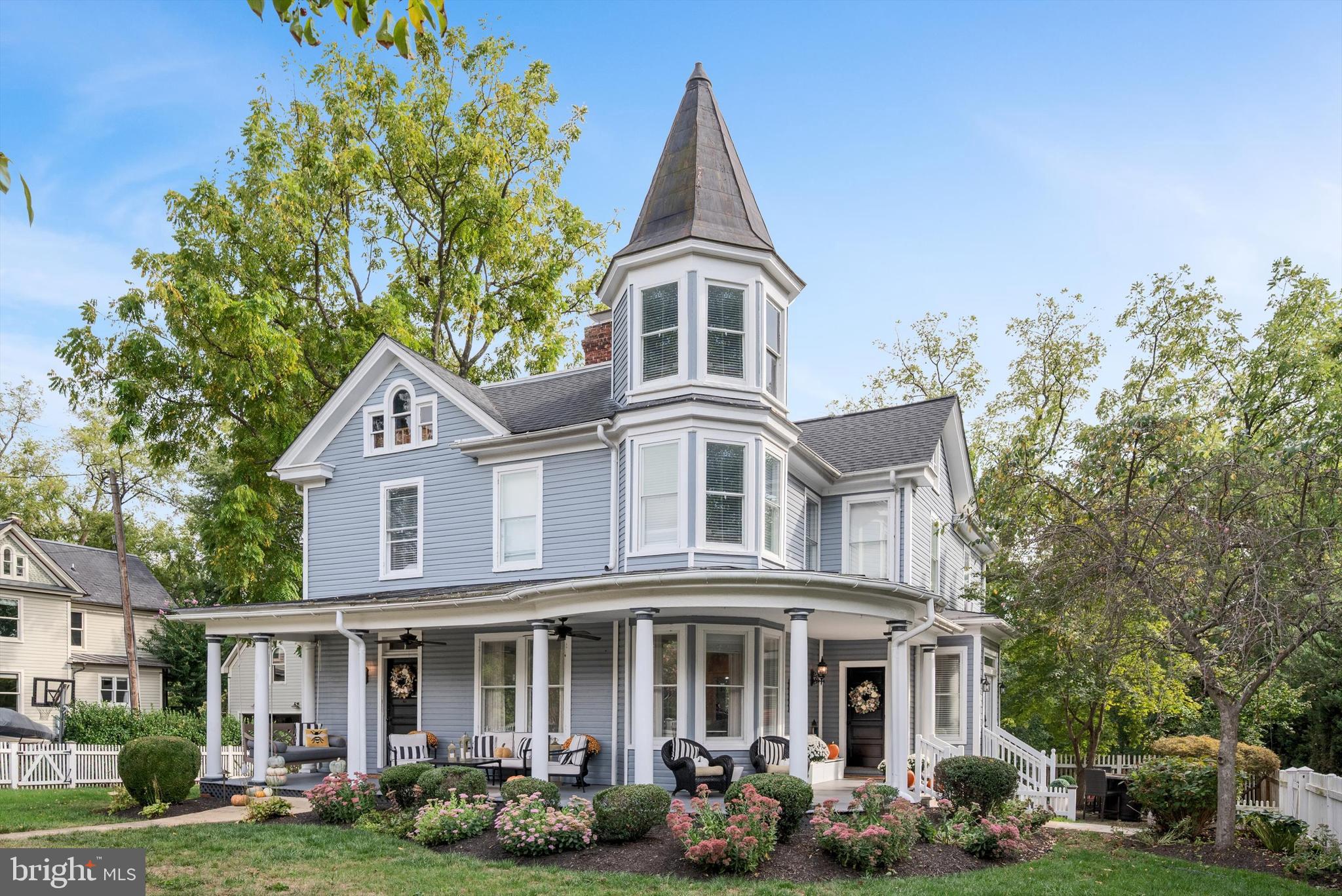 250 W MAIN STREET