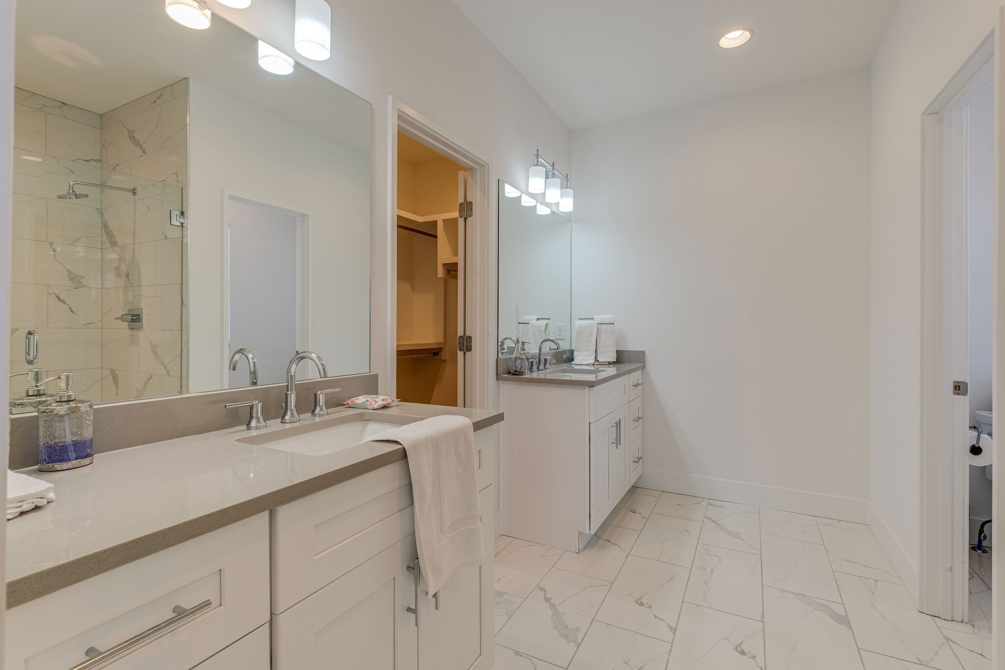 119 Elmhurst Ave Unit: B