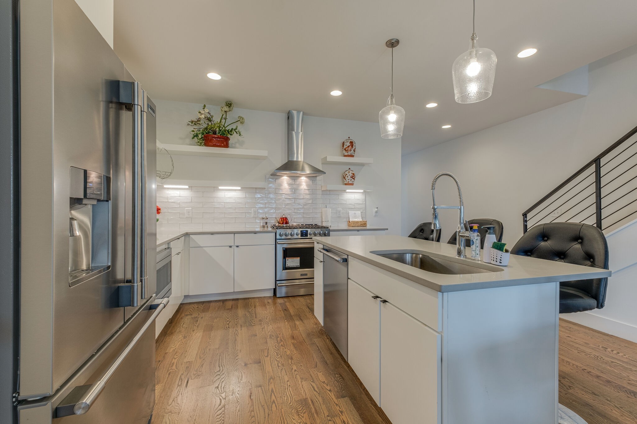 119 Elmhurst Ave Unit: B