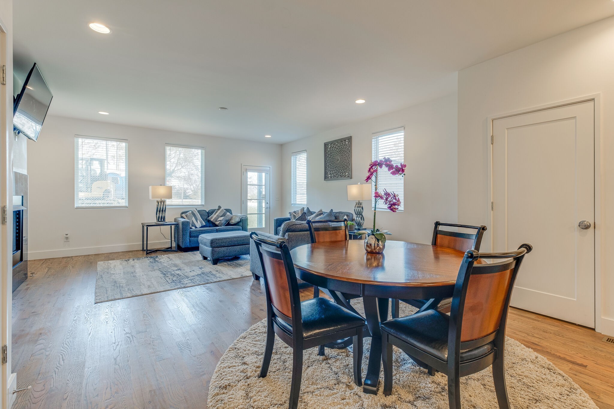 119 Elmhurst Ave Unit: B